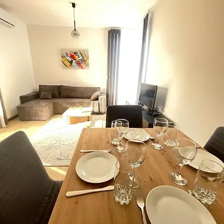 Elegance Estate - Free Parking Apartment Varna