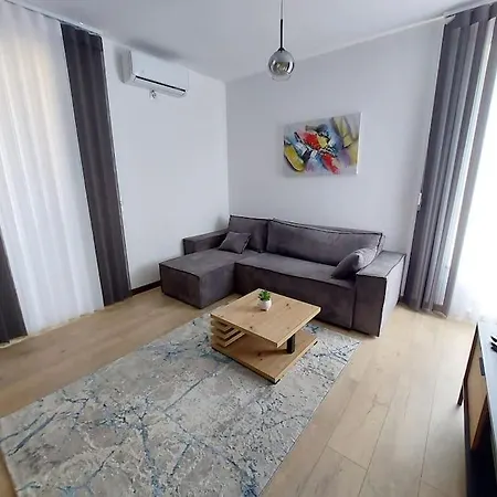 Elegance Estate - Free Parking Apartment