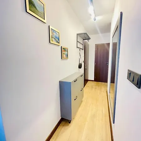 Elegance Estate - Free Parking Apartment