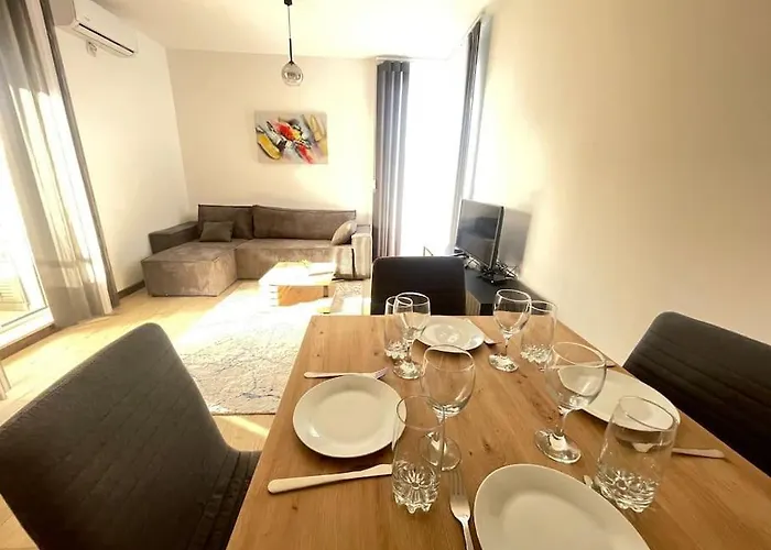 Elegance Estate - Free Parking Appartement Varna