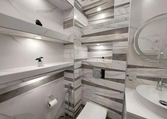 Elegance Estate - Free Parking Appartement *