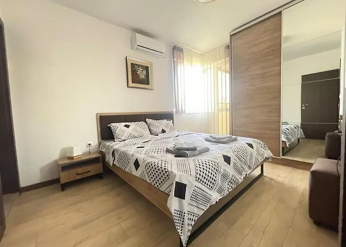 Apartment Elegance Estate - Free Parking Varna